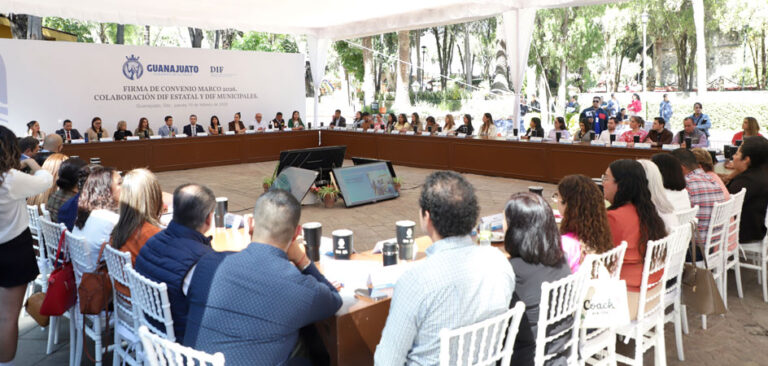 DIF Firma Convenio para la Alimentación Escolar