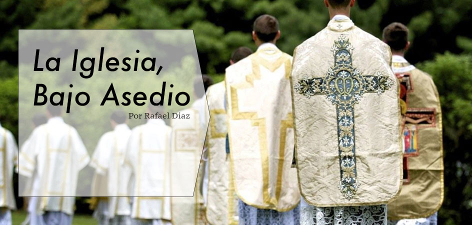 La Iglesia, Bajo Asedio