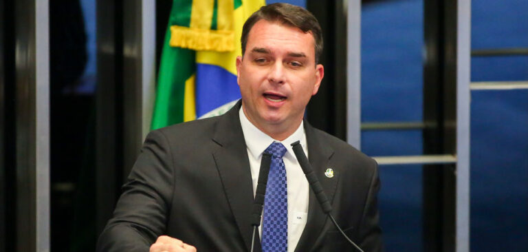Flávio Bolsonaro se Unirá al Escudo de las Américas